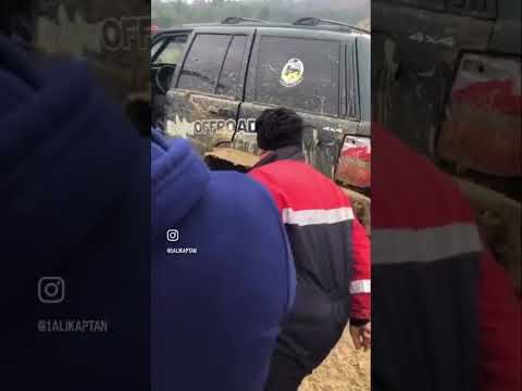 Böyle olmuyormuydu patlayan lastiği şişirmek 😂 #offroad #camping #kamp #doğa #toyota