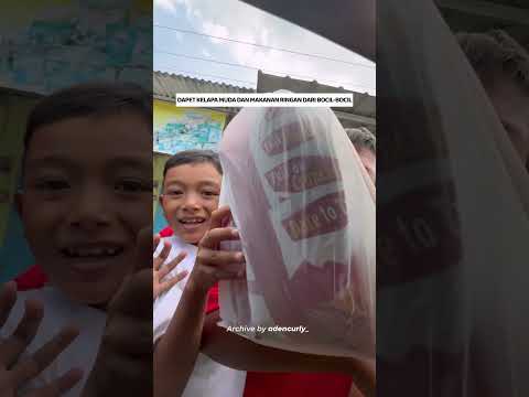 DAPET KELAPA MUDA DAN MAKANAN RINGAN DARI BOCIL