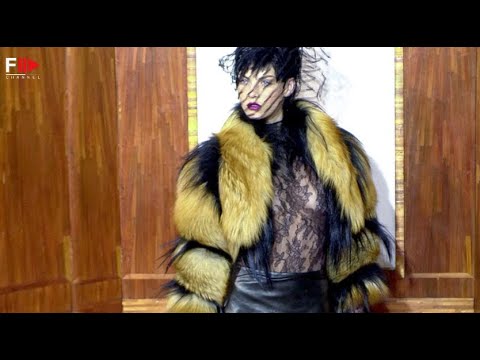 Exclusive | JEAN PAUL GAULTIER Fall 2000 Couture Paris - Fashion Channel