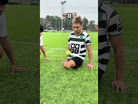 Trái bóng gì mà khó thế nhỉ??? #footballshorts #phamtuanhung #bongda