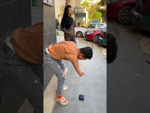 لا تكن ممن يستهزؤون بمساعدة غيرهم 🙂💔