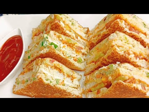 मार्केट जैसा club सैंडविच घर पर बनायेंगे तो लोग रोज़ demand करेंगे😋|| Veg Club sandwich recipe||