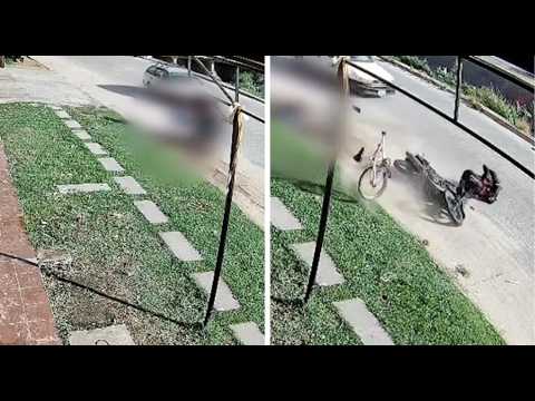 Ciclista grave tras ser atropellado por motociclista que se dio a la fuga en Santa Cruz