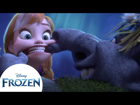 Anna Conhece a Família de Kristoff | Frozen