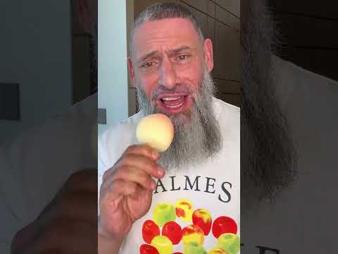 أحب هذا الخوخ🍑🍦 (لكن لا أعرف كيف أنطقه بالعربية😅)