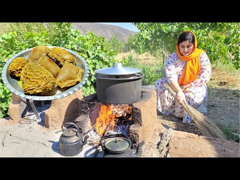 Cooking lamb stomach in western Iranian village style in winter! Cooking lamb shirdan