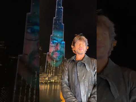 #ShahRukhKhan? - At Burj Khalifa , Dubai ?? #Pathaan #burjkhalifa #shorts #youtubeshorts #viral