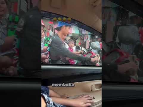 Kejadian lucu di sebuah jalan macet 😂 #shorts