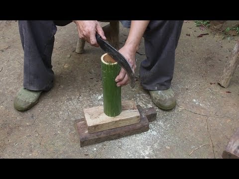 农村爷爷制作竹刷子，天然环保不花钱，很多人想要