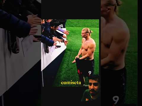 Haaland regalando cosas a los aficionados #haaland #mancity #premierleague #venasfutboleras #fc24