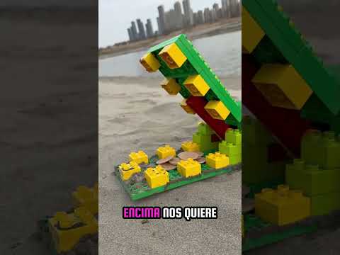 Aparece un Tiburón en la playa!😰😱