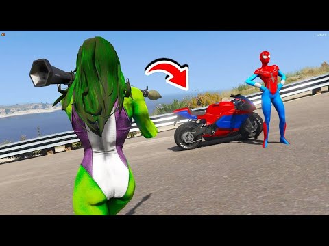 SHE HULK TROLOU A MOTO DA SPIDER GIRL no GTA 5