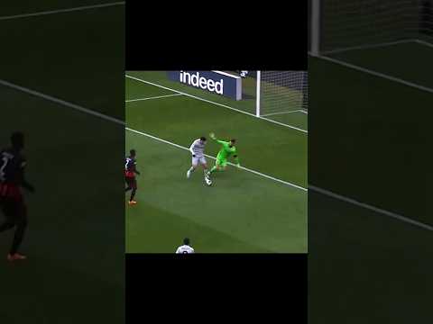This skills☠️☠️.#football #trending #viral #skills