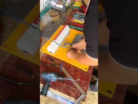 The main circuit breaker can be accurately drilled and screwed without marking