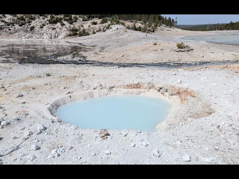 Yellowstone’s New Thermal Pool Hotspot, Baby Blue Pool Explosion 💥