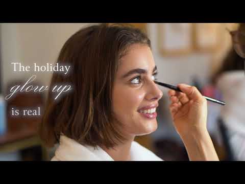 HOLIDAY BEHIND THE SCENES WITH TAYLOR HILL