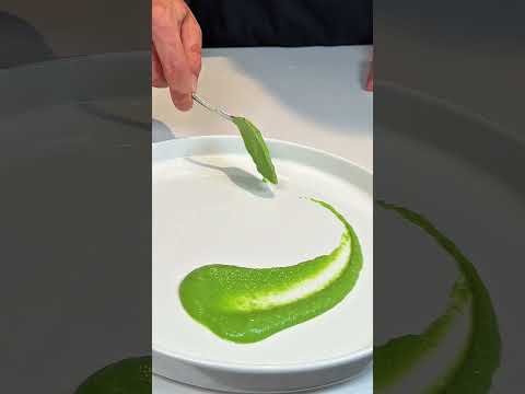 Püree anrichten in der Sterneküche ⭐️
