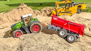 Tractors WORK HARD, stunning RC Tractors and Trucks collection