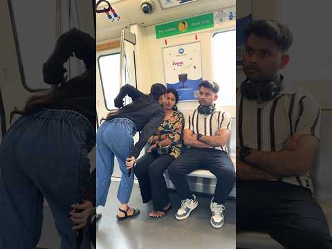 Ki$$ karke ladki ne mujhe fasa diya ๐๐ . #shortsfeed #funny #shorts #reaction #couple #metroprank