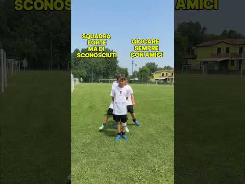 PREFERIRESTI?⚽️#football #soccer #calcio #shorts #shortvideo #viralvideo #footballskillschallenge