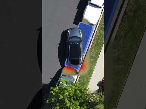 Tesla Vision Autopark fits into tight spot