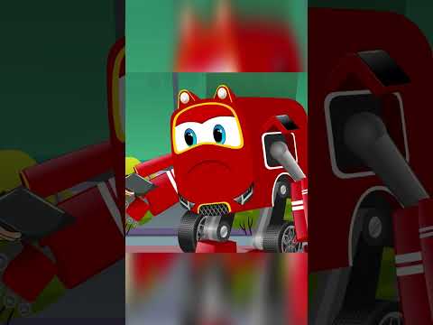 SuperCar Rikki Stops the Giant Kitty in CIty! #rikkishorts