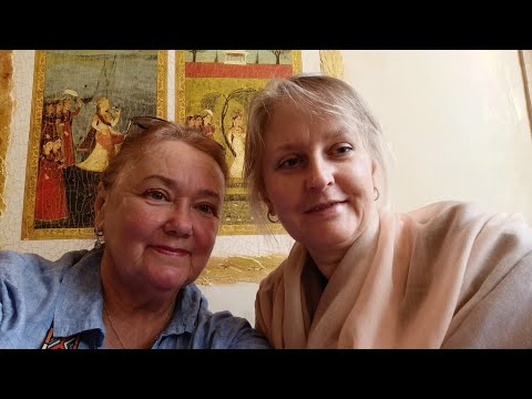 Вывезли девушек из деревни В Индийский ресторан Кашмир. С сестрой в городе.