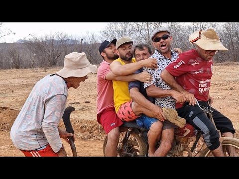 seu Antônio tá revoltado com a volta da motinha#comedia #videosengraçados #pegadinha