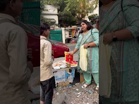 गरीबों का दिल बहुत बड़ा होता है ❤️❤️ यह बात बिलकुल सत्या है ❤️ #shorts #humanity #help #trending