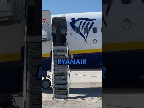 I FLEW ON THE WORLD'S WORST AIRLINE!✈️