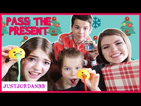 PASS THE PRESENT Hot Potato Game / JustJordan33