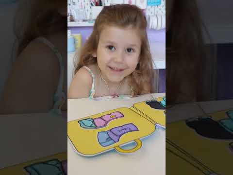 Making a new paper craft with my daughter