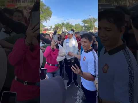 Minggu pagi bersepeda di CFD Solo bersama keluarga sambil sapa warga dan nikmati hidup sehat #shorts
