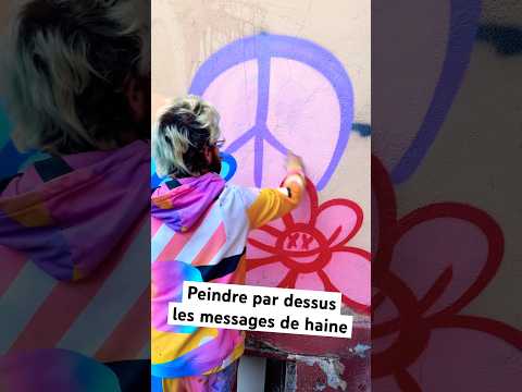 C’est illégale de repeindre par dessus les messages de haine ?