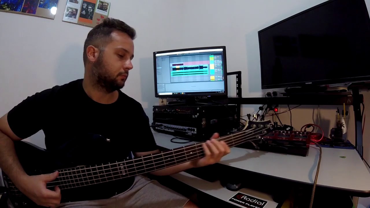 Andrea.Bax.bassplayer