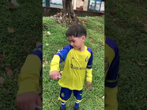 Belajar nendang pake kaki kiri!!! #ballwithalthaf