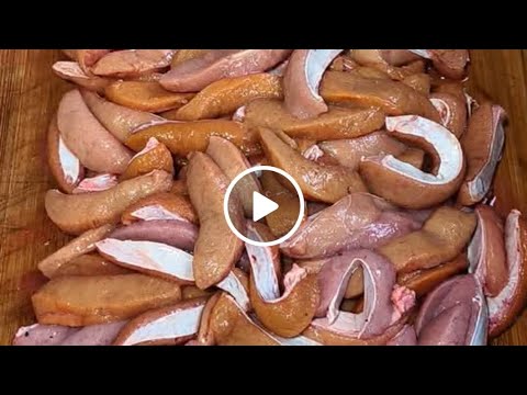 আজকে এলাকার ছোট ভাই ব্রাদারদের ঈদের দিন বি' চি ভুনা করে খাওয়াইলাম। আরো খাইতে চাও আমার হাতের রেসিপি।