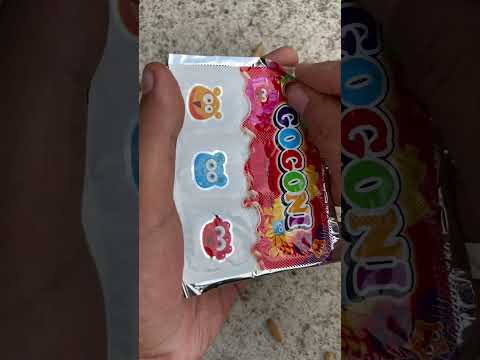 Sharing fruit jelly with manggots #shorts