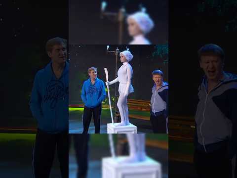 Гопники и статуя 😂 #shorts #уральскиепельмени #смехпродлеваетжизнь #юмор