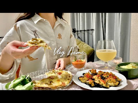 1人暮らしの休日の食事｜ワクチンの後にこってりした料理を作って食べる🍕ムール貝のパン粉焼き｜ピーマンの肉詰め｜ライスバーガー｜VLOG