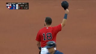 Kyle Schwarber Makes A Horrible Error And Then Gets Standing Ovation On His Next Play