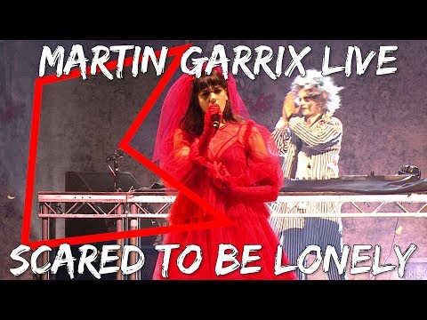 Martin Garrix & Dua Lipa – Scared To Be Lonely (Live) | KISS House Party Live