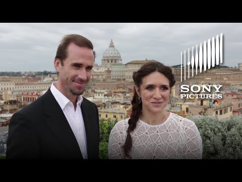RISEN - Joseph Fiennes & Maria Botto Visit the Vatican