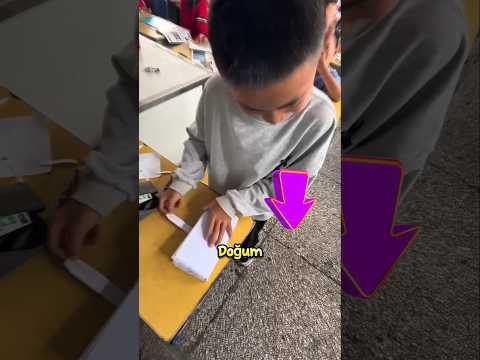Çocuk Öğretmenine Güzel Kağıt Hediye Etdi⁉️