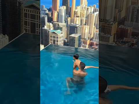 اگه از استخر اینفینیتی بیفتی واقعاً چی میشه؟