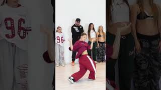 Kuky bailando la coreo de esta semana 😱 #behindthescenes