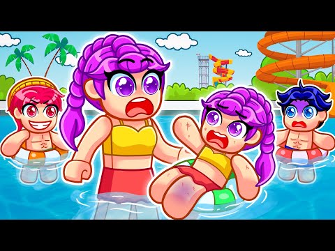Baby RUMI Has BIG PROBLEM at the WATERPARK in Roblox! 😱🍼💦 | Kpop Demon Hunters