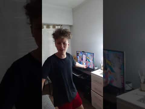 EL VECINO TIENE DINOSAURIOS!!!
