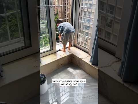 Cô gái cứu người que bị tan chảy bởi nắng nóng #shorts