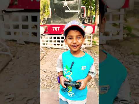 Anant ne train chala di